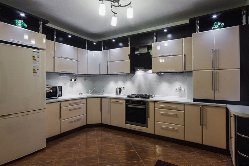 Кухни из мдф. Кухни мдф. Кухни из мдф. Кухня мдф пленка. Какие кухни лучше из мдф.